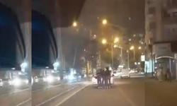 Diyarbakır’da yürekleri ağıza getiren anlar: Patenli gençlerden tehlikeli yolculuk