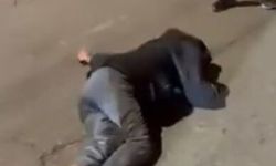 Motosikletiyle giderken silahlı saldırıya uğradı