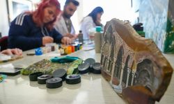 Diyarbakır’da 81 ilin tarihi yapıları taşlara resmediliyor