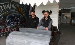 Diyarbakır'da ayak gücüyle çalışan ahşaptan araç üretildi