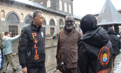 Diyarbakır'da turizm polisinden, turistlere 7 dilde hizmet