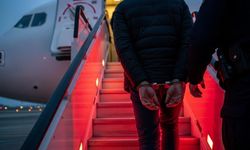 Yurt dışındaki kaçak suçlular Türkiye’ye iade edildi