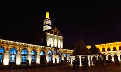 Diyarbakır’da 1,5 milyon TL’lik projeyle tarihi yapı ışıklandırıldı