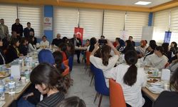 Diyarbakır Valisi Zorluoğlu, gençlerle buluştu