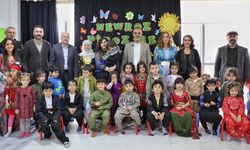 Diyarbakır’da miniklerden renkli Newroz kutlaması!
