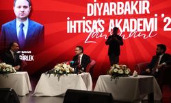 Gürlek Diyarbakır’da duyurdu: Sosyal medyaya TC kimlikle giriş geliyor