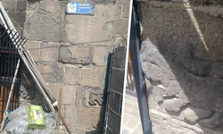 Diyarbakır’da Dağkapı Burcu’ndaki tarihi aslan motifleri çöpler arasında kaldı