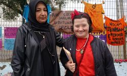 Öğretmen Ayla Kara için okul önünde dua