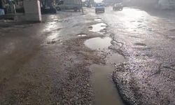 Yağışlar Diyarbakır yollarını vurdu