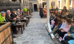 Diyarbakır’da Kürt kültür mirası, küçük yüreklerle buluştu