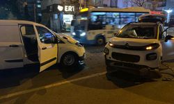 Diyarbakır’da korkutan kaza! İki araç kafa kafaya çarpıştı