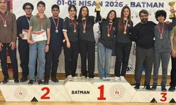 Diyarbakırlı öğrencilerden satrançta çifte başarı