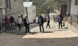 Diyarbakır Çermik'te bozulan yollar yapılıyor