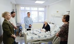Dicle Üniversitesi yönetimi bayramda hastaları unutmadı
