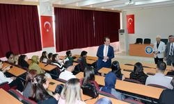 Rektör Eronat, genç mühendis ve veterinerlerle buluştu