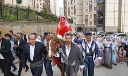 Şırnak'ta asırlık gelenekle düğün
