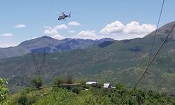 Diyarbakır’da ulaşılması zor hatlara helikopterle canlı onarım yapıldı