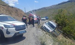 Diyarbakır’da trafik kazası: Araç hurdaya döndü, 3 yaralı kurtarıldı