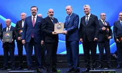 Erdoğan’dan DTSO başkanı Kaya'ya ödül