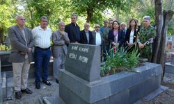 Diyarbakır Eşbaşkanı Bucak, Vedat Aydın’ın mezarını ziyaret etti