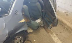 Tünelde duvara çarptı hurdaya döndü