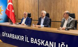 AK Parti Diyarbakır’da veda günü: İler teşkilatla helalleşti