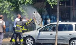 Diyarbakır'da seyir halindeki otomobil bomba gibi patladı