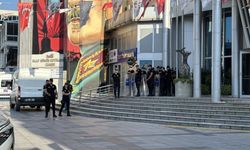 İzmit Belediyesi'nde şafak operasyonu
