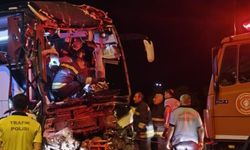 Gaziantep’te yolcu otobüsü tırla çarpıştı: Ölü ve yaralılar var