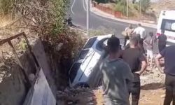 Kafa kafaya çarpışıp çukura düştü