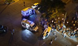 Diyarbakır’da otomobil ile hafif ticari araç çarpıştı; Yaralılar var