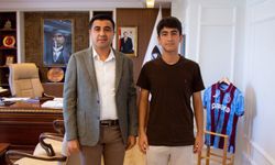 Diyarbakır Çınar'da LGS Birincisi Berat Arslan Galatasaray Lisesi’ne yerleşti Kaymakam Güngör’den tebrik