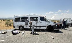Diyarbakır’daki minibüs faciasında hayatını kaybeden 5 kişinin kimlikleri açıklandı