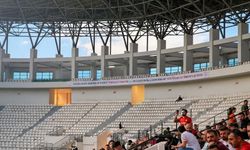 Amedspor -Erzurumspor maçında dikkat çeken pankart