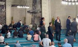 Bakan Çiftçi’den Diyarbakır Ulu Camii’de mest eden Kur’an tilaveti!