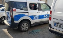 Polis aracına zarar verdiği için tutuklandı