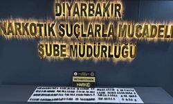 Diyarbakır’da midelerinde taşıdıkları uyuşturucuyla yakalandılar
