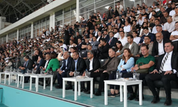 Amedspor, Trabzonspor’u devirdi! Eşbaşkan Bucak galibiyeti tribünden izledi