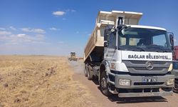 Diyarbakır Bağlar’da Kışla Mezrası’nın yolları yenilendi