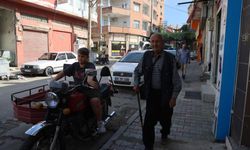 Bu yaşta bu enerji her gün 8 kilometre yürüyor