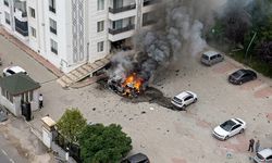 Diyarbakır’da korkutan yangın: Otomobil küle döndü