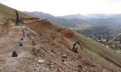 Bitlis'te çığ riskine karşı  önlem alınıyor