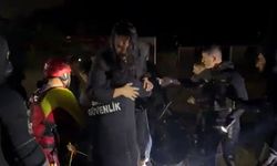 Selde mahsur kalan ünlü oyuncu kurtarıldı