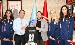 Diyarbakır’ın voleybol takımından Dicle Üniversitesi’ne teşekkür
