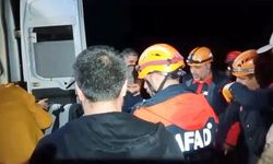 Elazığ-Diyarbakır yolunda tır şarampole uçtu: Yaralılar var