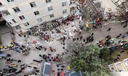 Maltepe’de çöken binadan son kişi çıkarıldı: Acı anlar havadan görüntülendi