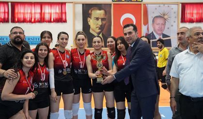 Diyarbakır Dicle Üniversitesi’nde final coşkusu
