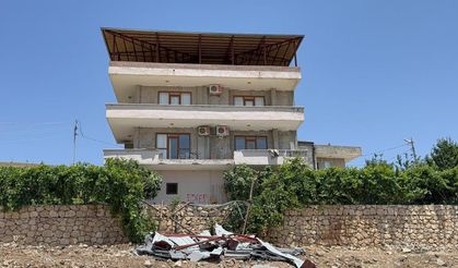 Çöken balkonun altında kalarak ölenler defnedildi