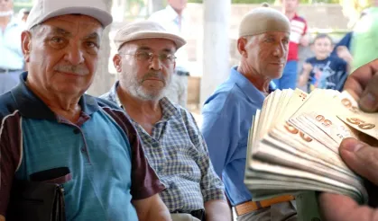 Emeklinin 500 bin liralık umudu: AYM seyyanen zam dosyasını açtı!