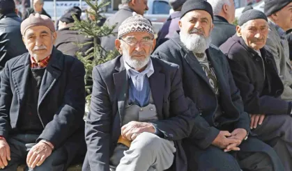 Yüz binlerce emekliye şok! SGK emeklilikleri tek tek iptal ediyor